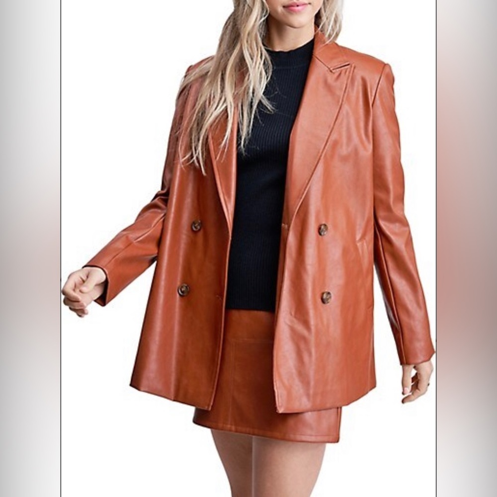 EN SAISON oversized faux leather BLAZER